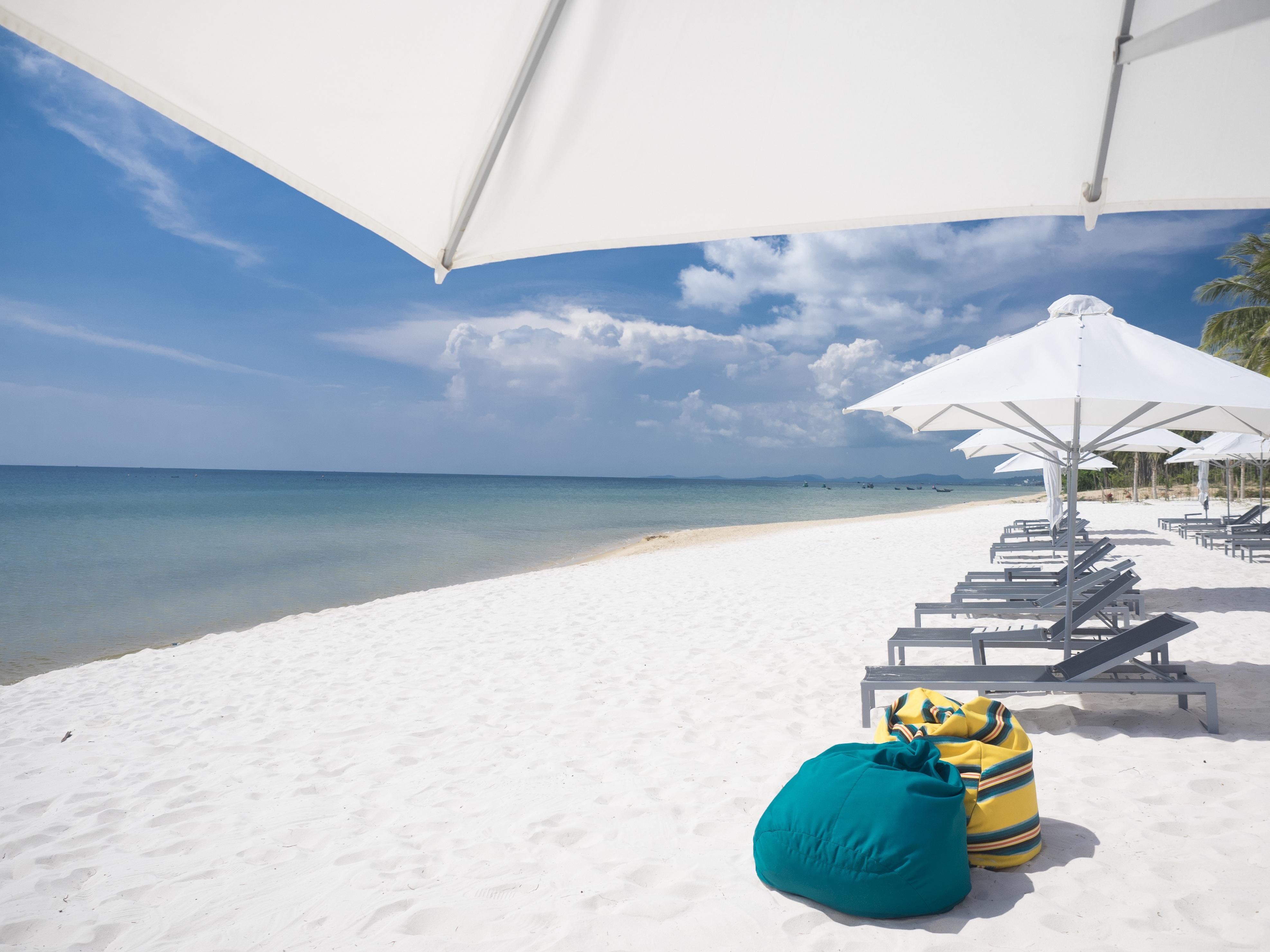 SOL by Meliá Phu Quoc Exterior foto Beach at the resort