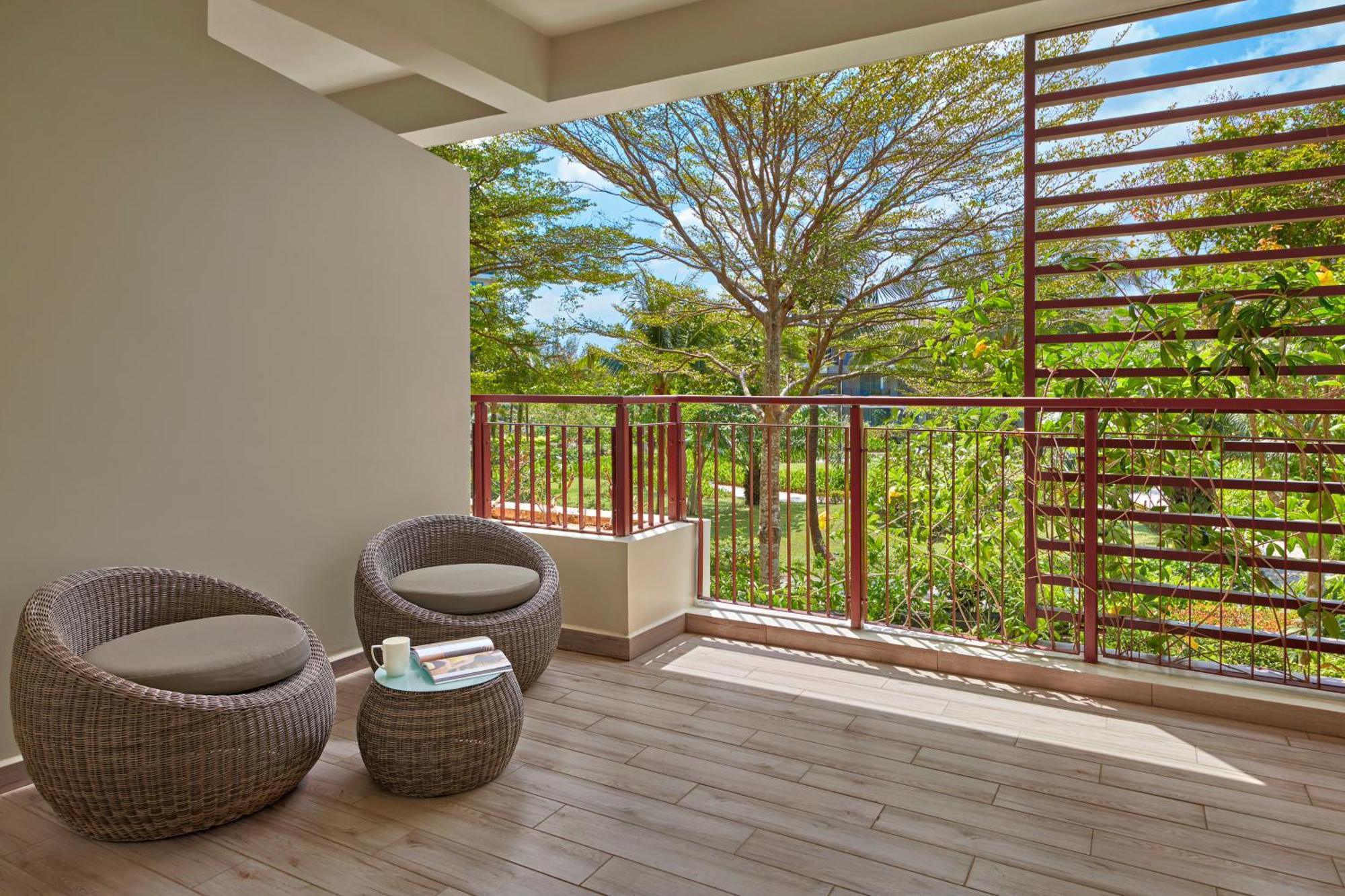 SOL by Meliá Phu Quoc Exterior foto A balcony at the hotel